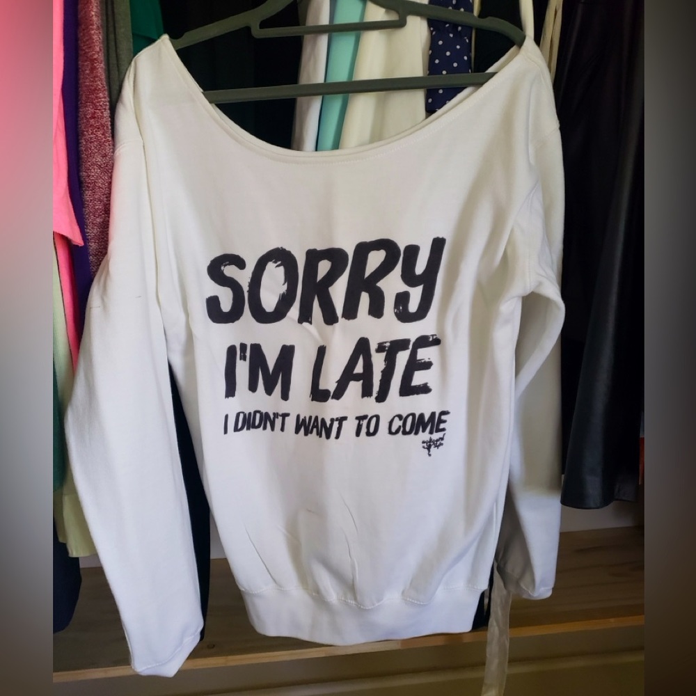 Beautiful sweatshirt. Off shoulder never worn